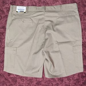 Edwards Men's Khaki Flat front Chino Cargo 44 short NWT